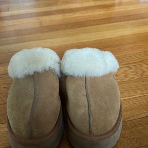 Ugg Women’s Disquette slip on Flats